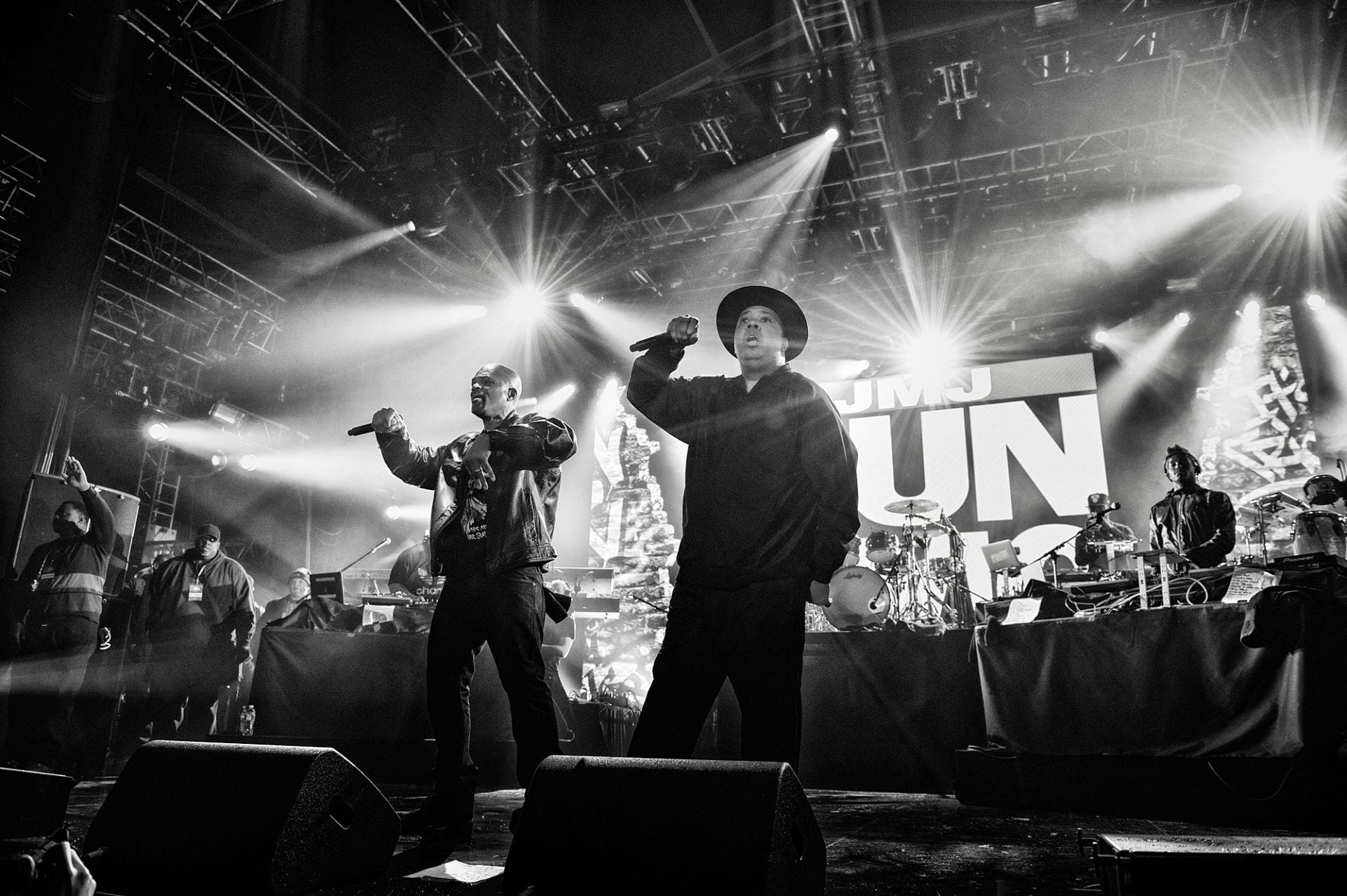 Run DMC, Jefferson Airplane, Linda Rondstadt, Earth Wind & Fire and more receiving Grammy lifetime achievement awards