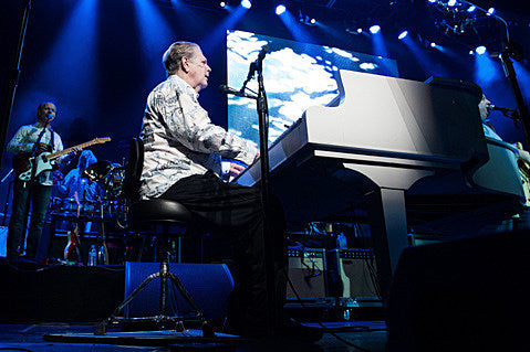 Brian Wilson releases “The Right Time” from new LP (listen)