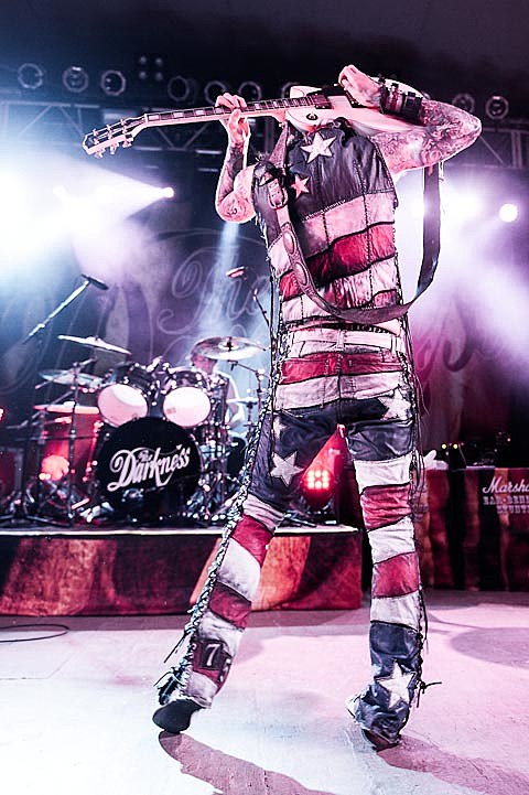 What’s going on Tuesday? (The Darkness, Hinds, The Drums, Polyphonic Spree, David Duchovny, Kinky Friedman & more)
