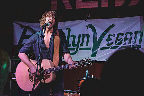 Rhett Miller playing free NYC show this week before tour with Guster and other solo dates (Bell House in February)