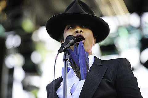 Erykah Badu playing shows, including Kings Theatre (dates)