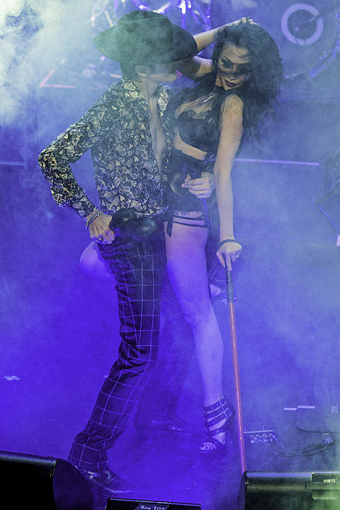 Jane’s Addiction & A Place to Bury Strangers played 4 NY-area shows including Brooklyn Bowl & Capitol Theatre (pics)