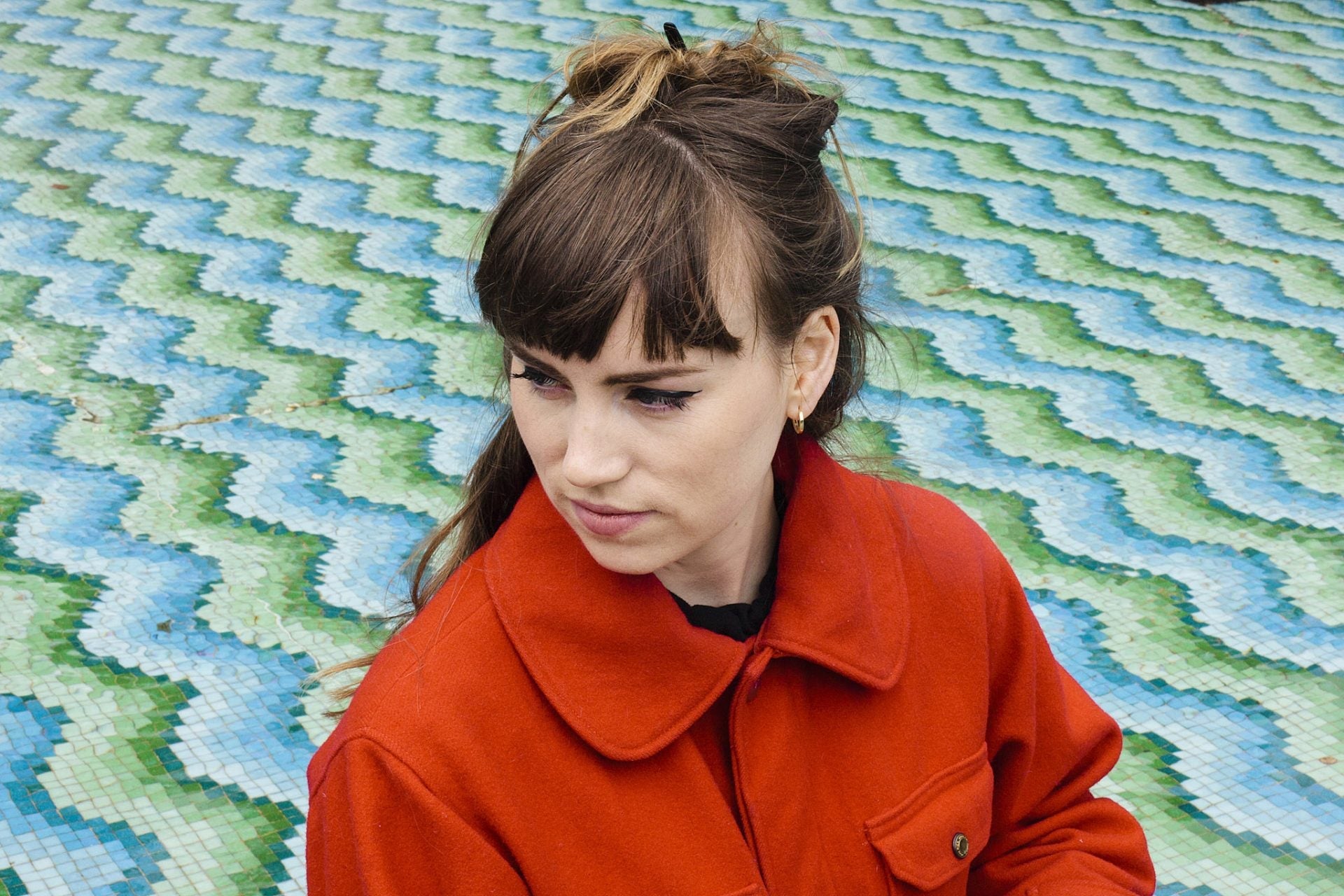 stream Aoife Nessa Frances’ new single “Here in the Dark” from Ba Da Bing debut