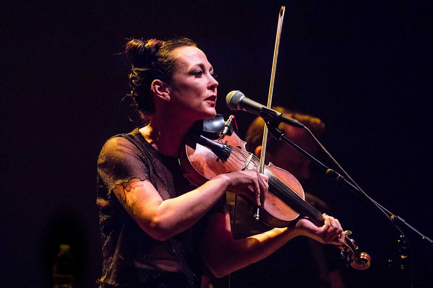 Amanda Shires touring with L.A. Edwards in 2020