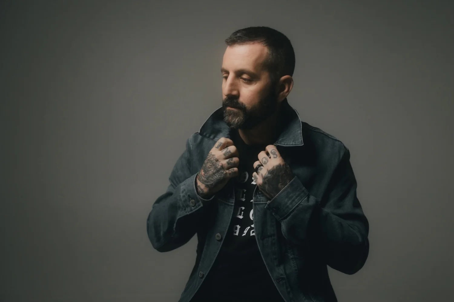 Bayside’s Anthony Raneri announces alt-country EP, shares “Bones”