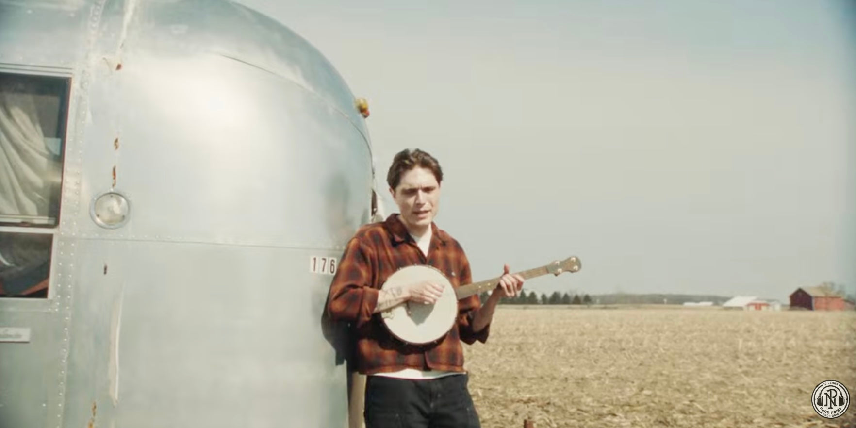 An emo song with banjo! Listen to Arm’s Length’s “You Ominously End”