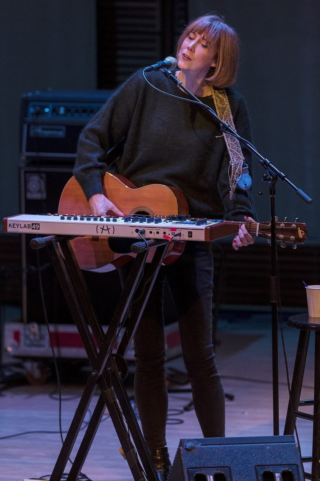 watch Beth Orton cover Leonard Cohen’s “Sisters of Mercy” at Carnegie Hall