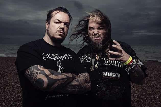 Max & Igor Cavalera playing Sepultura’s ‘Roots’ on tour w/ Full of Hell, Immolation