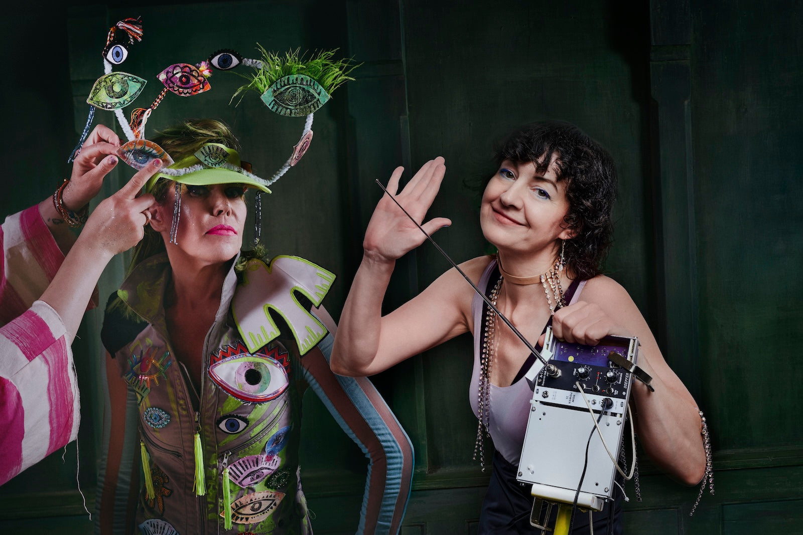 Chicks on Speed prep 1st album in a decade as part of career-spanning box set, share “MEAT&drag” video