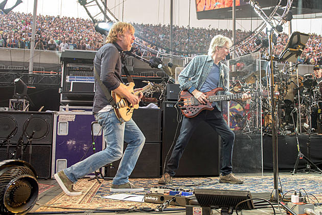 Pics & setlists: Grateful Dead @ Chicago’s Soldier Field