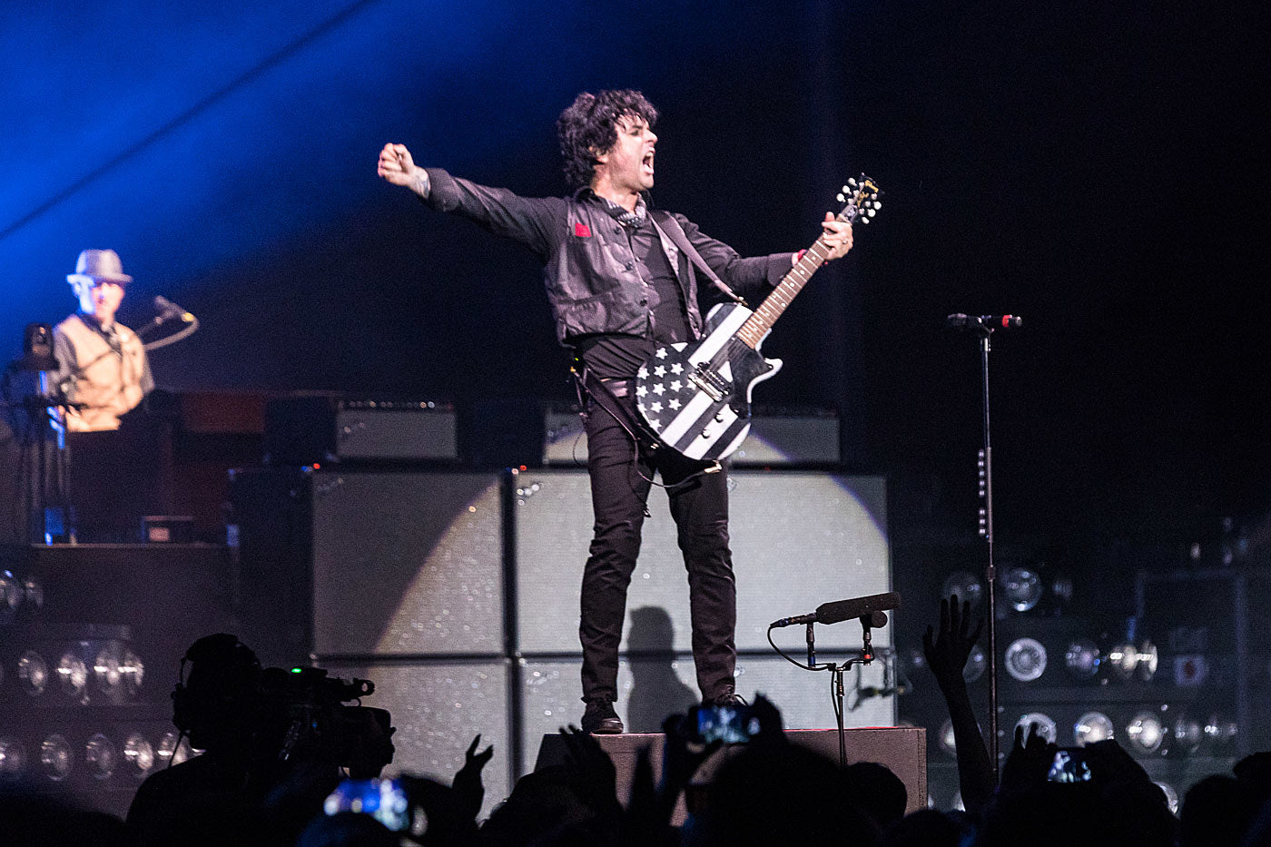 Billie Joe Armstrong pays tribute to Adam Schlesinger with “That Thing You Do!” cover