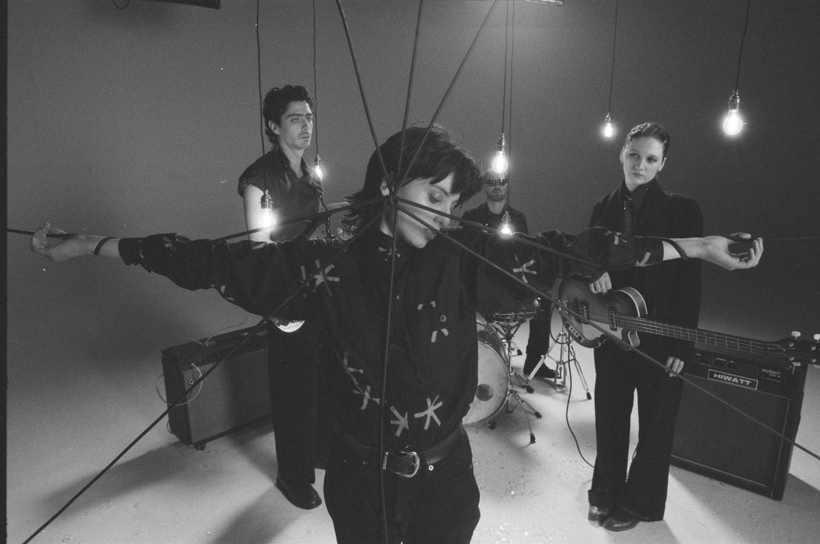 Heartworms share new single “May I Comply,” touring with The Kills