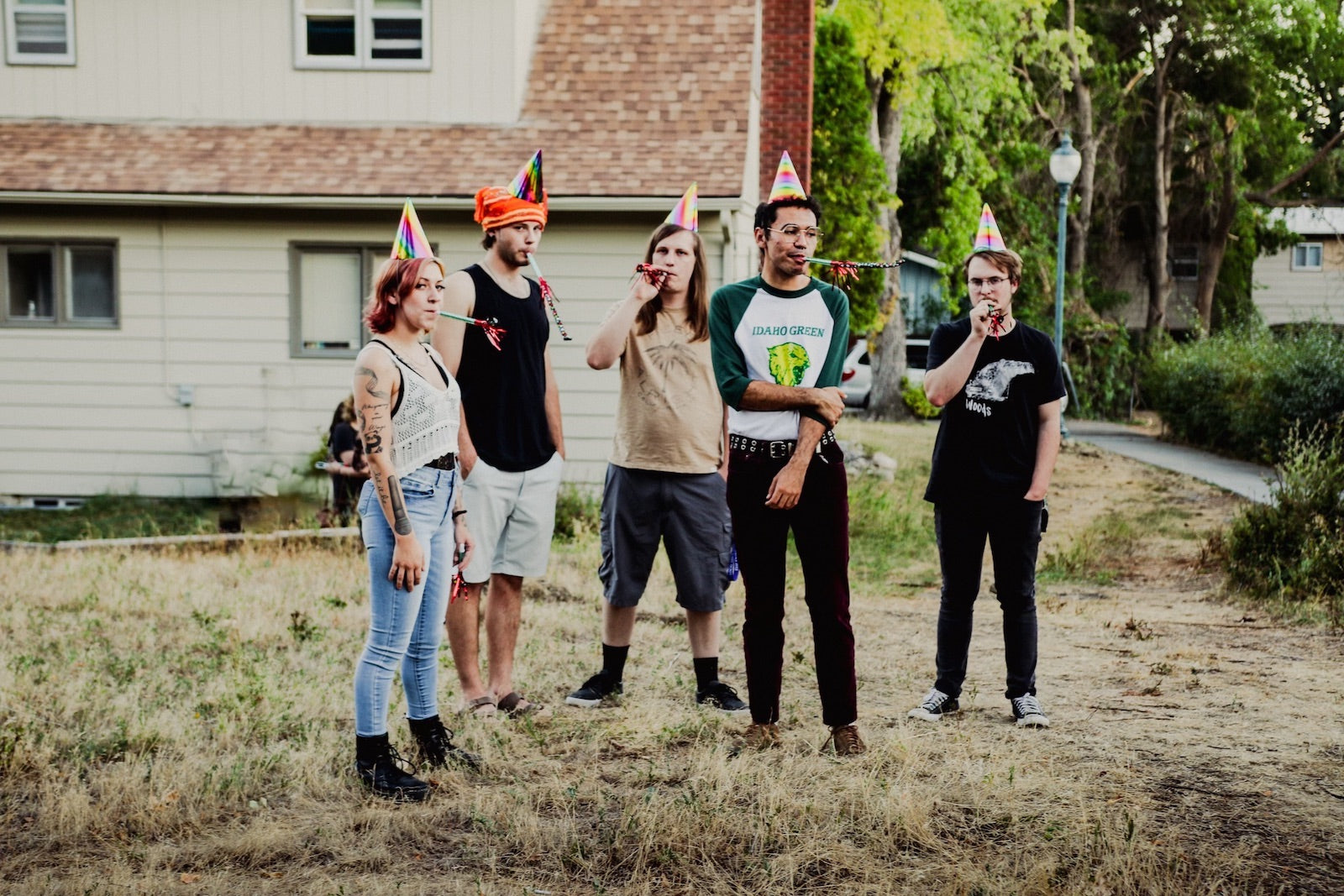 Hey, ily! announce new album ‘Hey, I Loathe You!,’ share “(Dis)Connected”