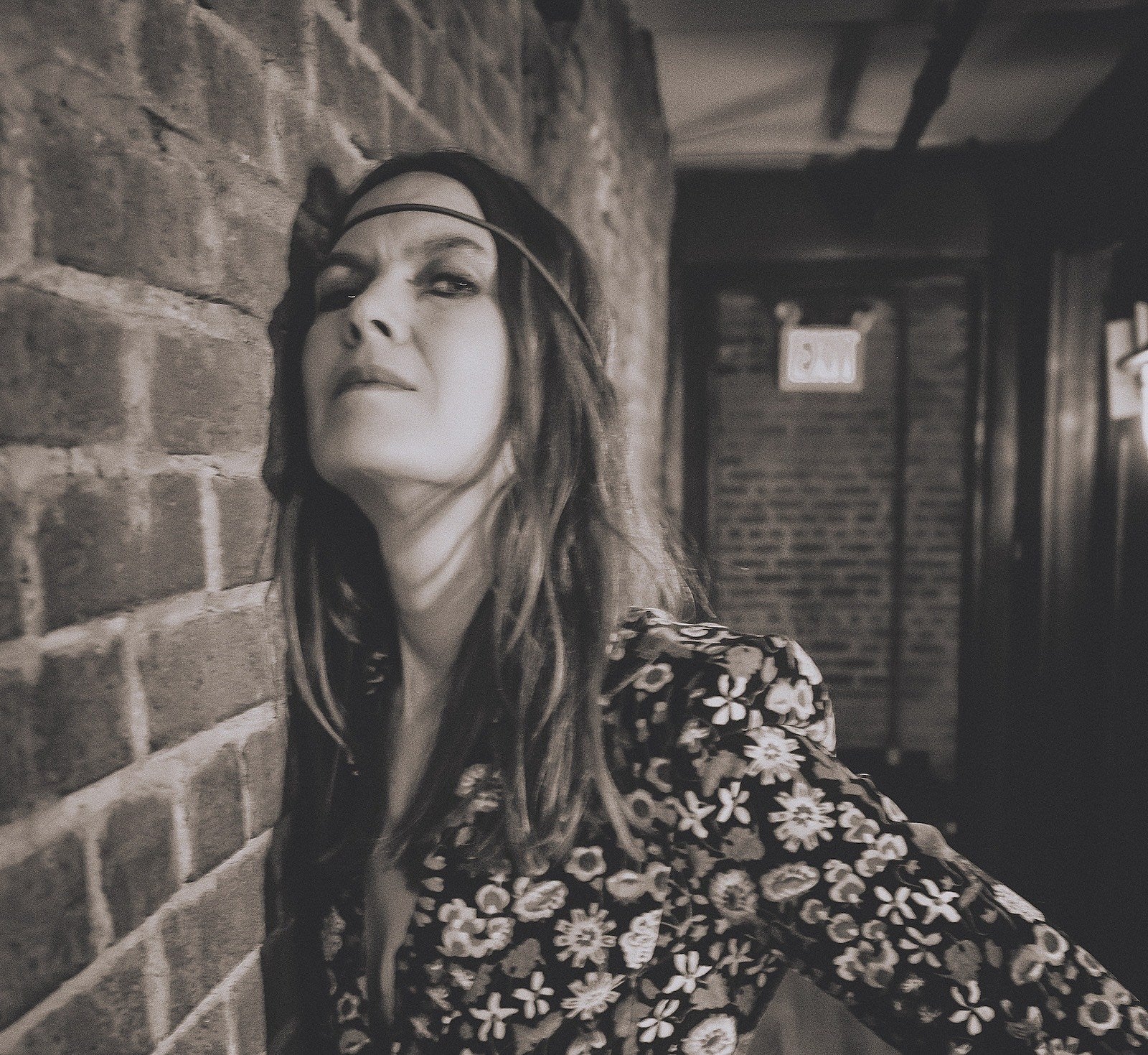 Juliana Hatfield shares “Gorgon” from new album ‘Blood,’ playing livestream show