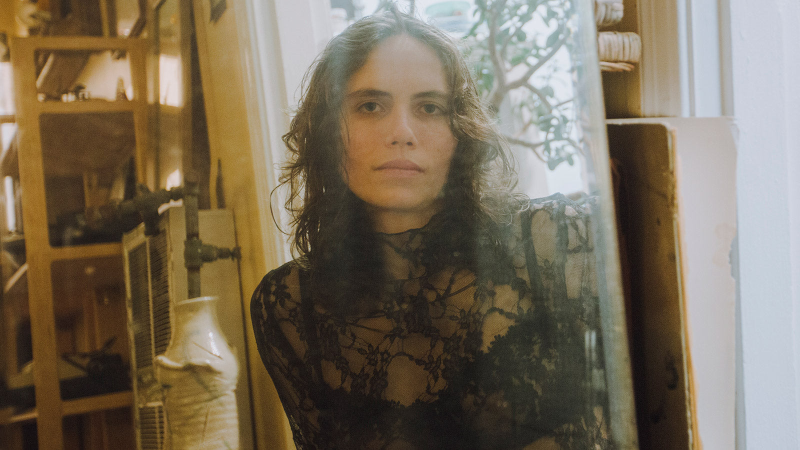 Kathryn Mohr announces new LP ‘Carve,’ shares “Property”