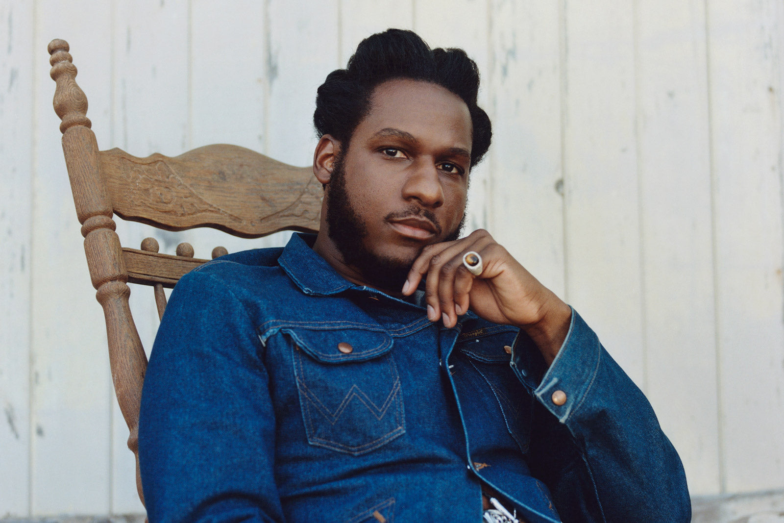 Leon Bridges announces North American tour with Hermanos Gutiérrez
