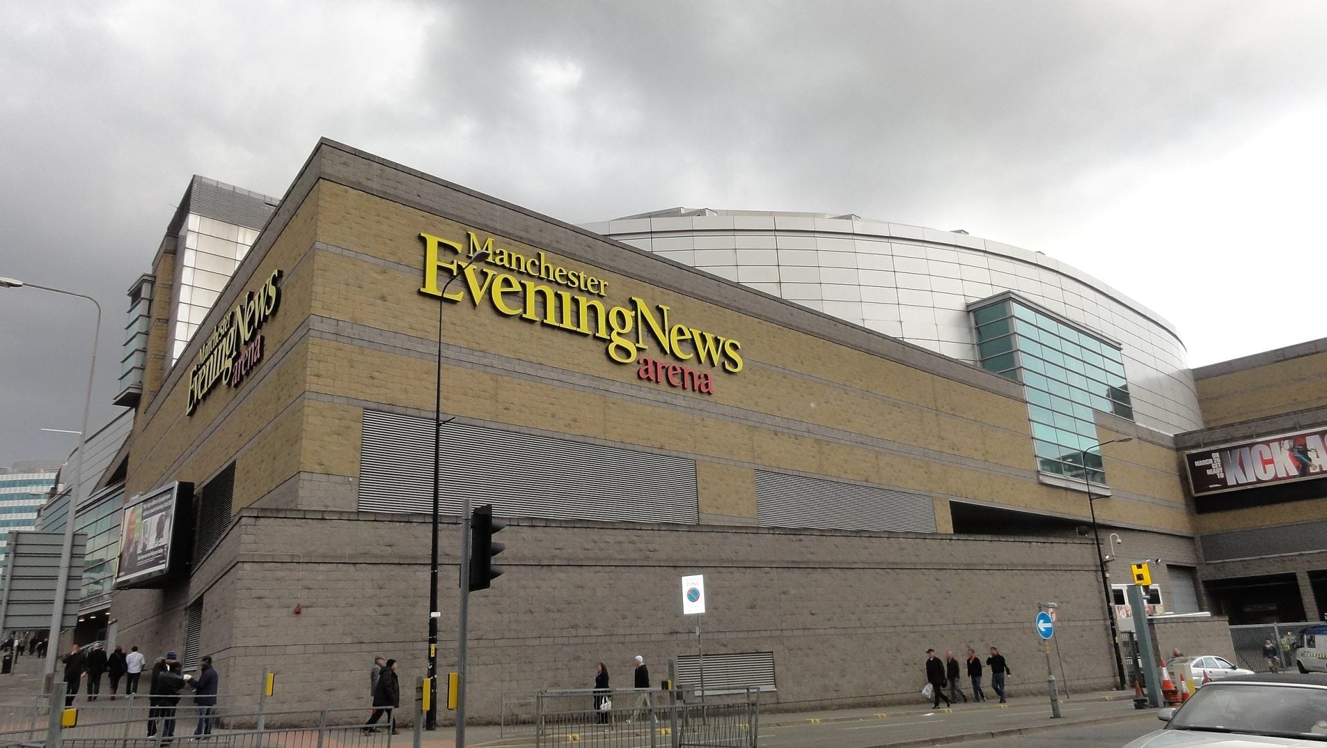 19 confirmed dead, more injured after explosion at Ariana Grande concert in Manchester UK