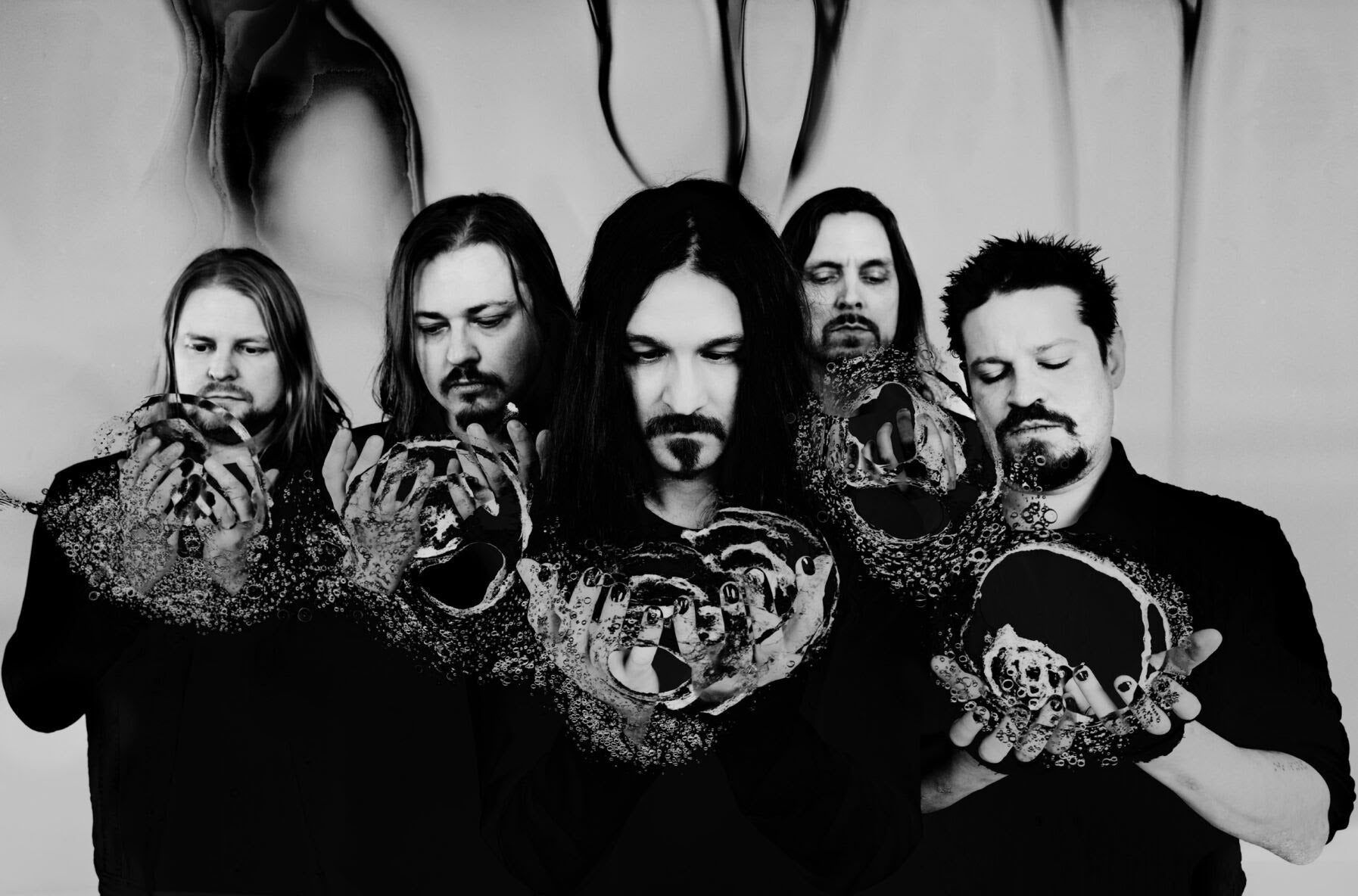 Oranssi Pazuzu get electronic on new song “Muuntautuja,” confirm new album