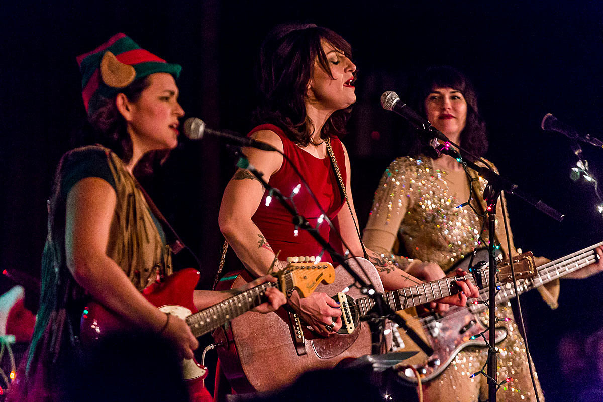 Puss N Boots threw a Christmas Extravaganza @ The Bell House w/ Tommy Stinson, Mick Foley & more