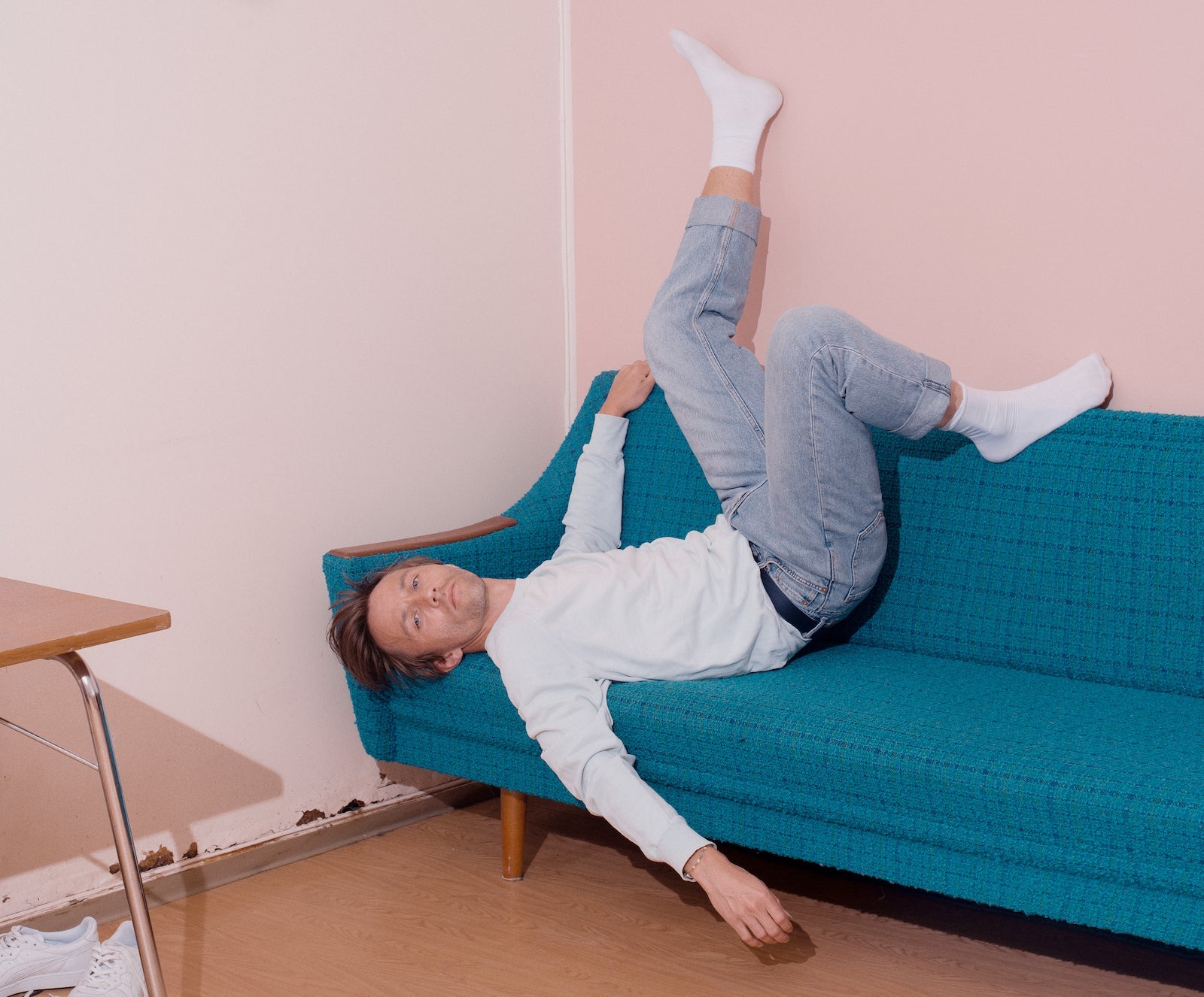 Sondre Lerche covers Taylor Swift, Beyonce, Drake, Doja Cat & more on new album, shares “Anti-Hero”
