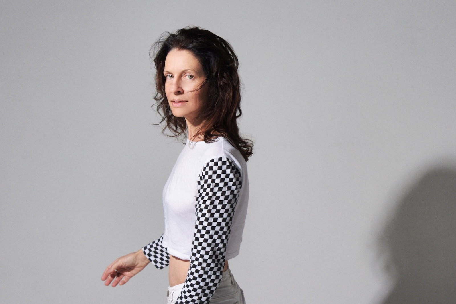 Tracy Bonham preps new LP ‘Damn The Sky (For Being Too Wide),’ shares title track