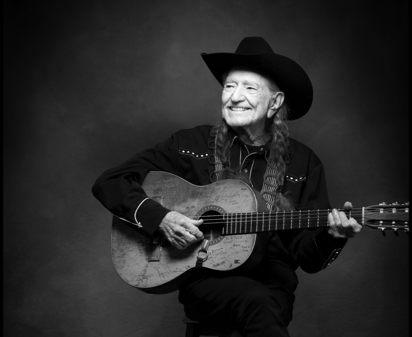 Willie Nelson announces new album ‘The Border,’ shares title track