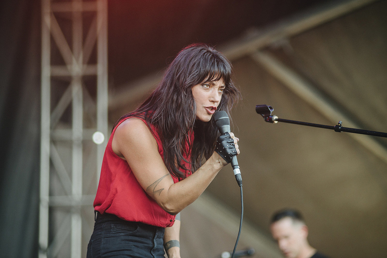 Sharon Van Etten played new songs @ ACL & Red Rocks (video/pics)