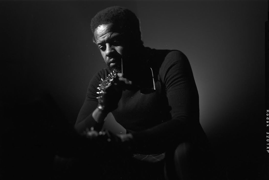 Adrian Younge preps new album & orchestral tour, shares “A Música Na Minha Fantasia”