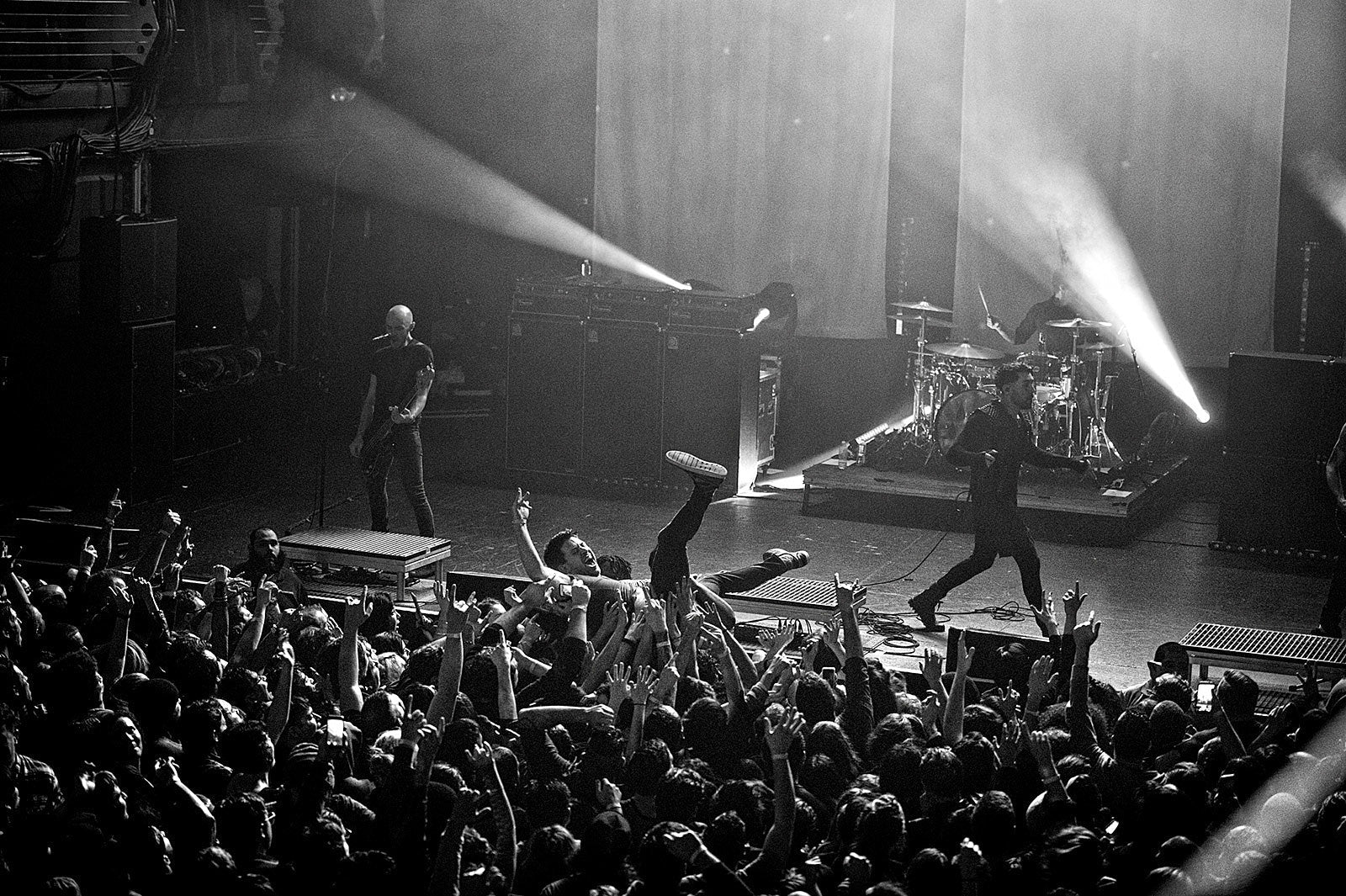AFI announce 2022 tour with Cold Cave