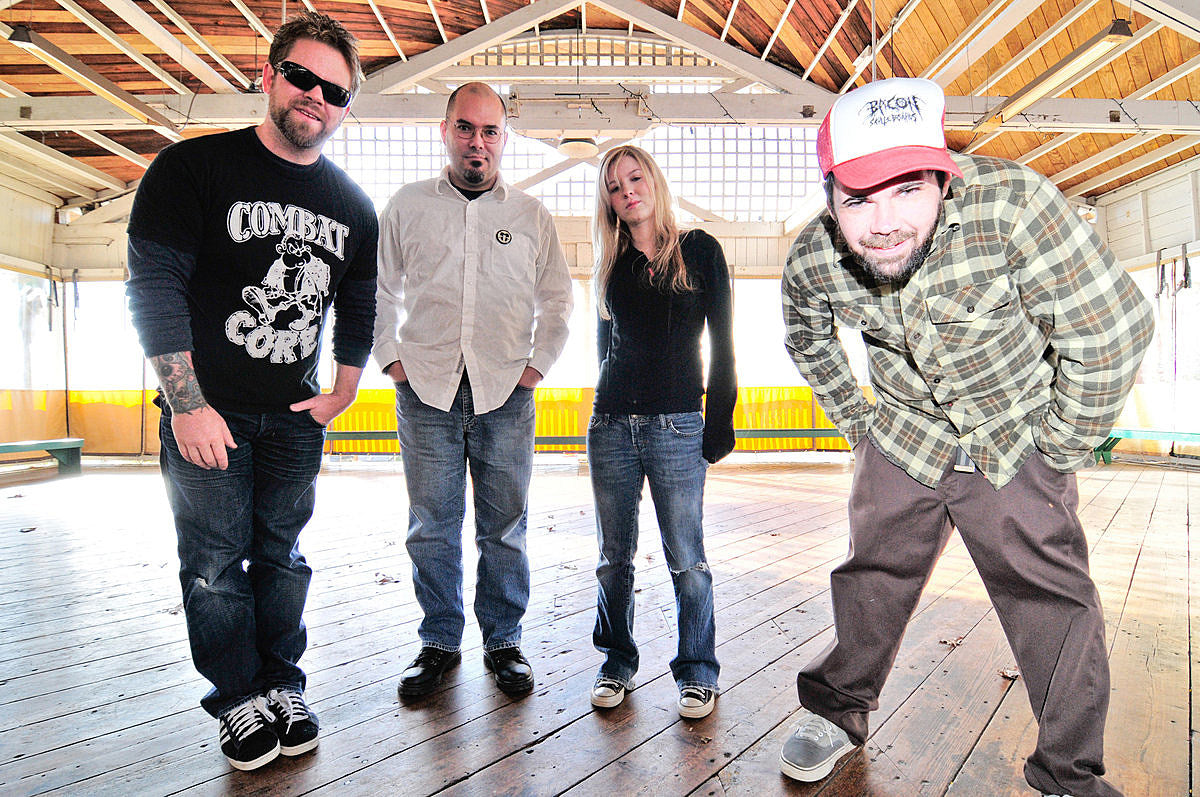 Kat Katz quits Agoraphobic Nosebleed: “tired of being bullied by dudes”