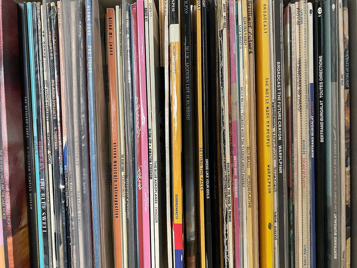 vinyl outsells CDs for first time since the ’80s