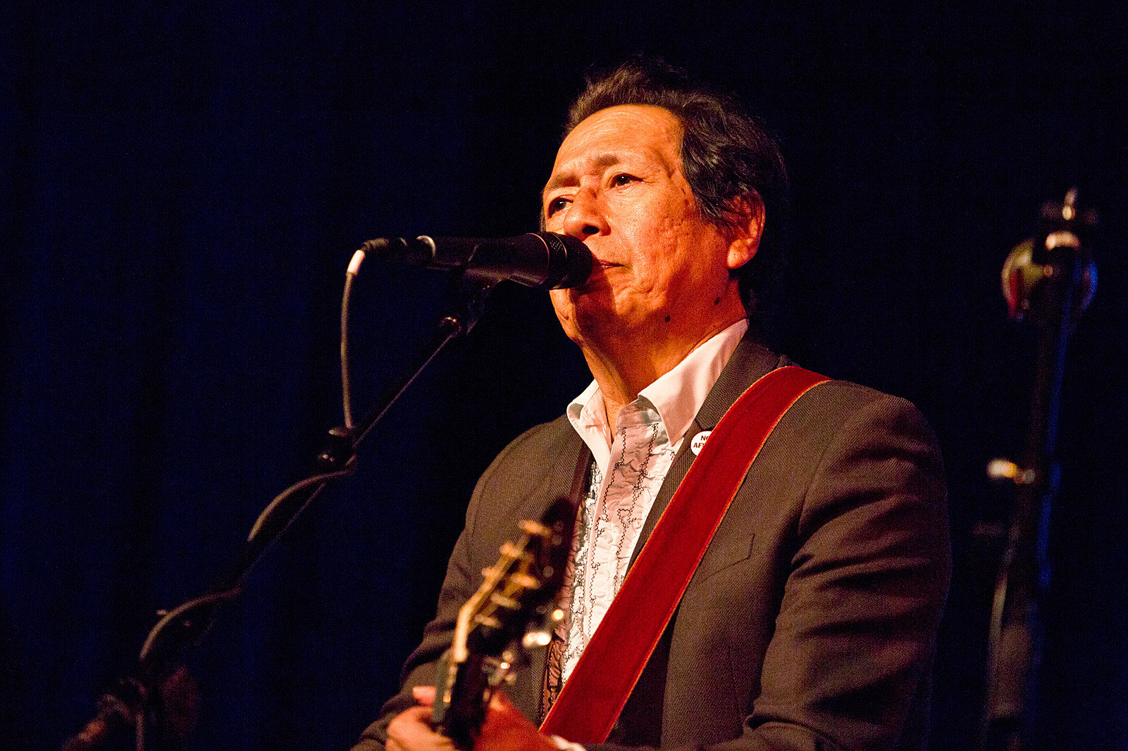 Alejandro Escovedo touring, playing City Winery shows in January