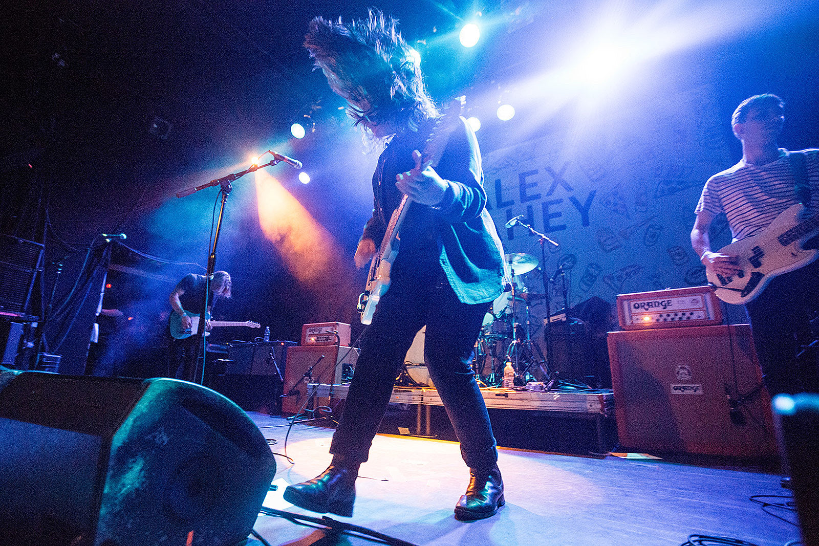 Alex Lahey played MHOW and ‘Seth Meyers’ (pics, video)