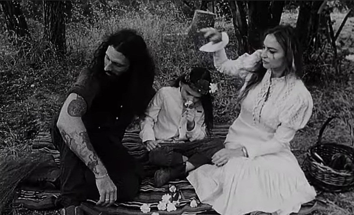watch All Them Witches’ “Rats In Ruin” video staring & co-directed by Drea de Matteo