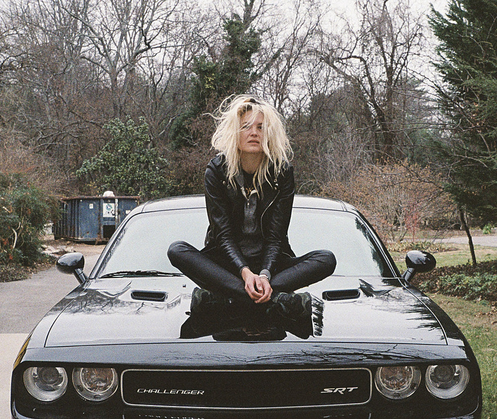Alison Mosshart (The Kills/Dead Weather) preps spoken word LP, shares “Returning the Screw”