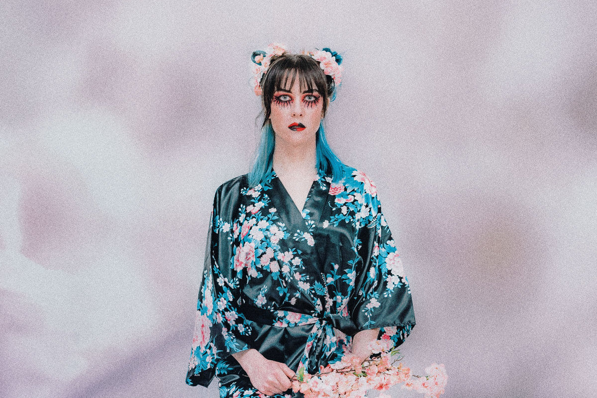 ameokama (Aki of Dreamwell) announces debut album, shares title track