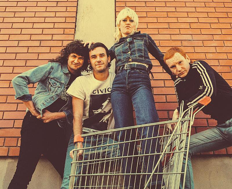Amyl & The Sniffers prep debut LP, share new single, expand tour