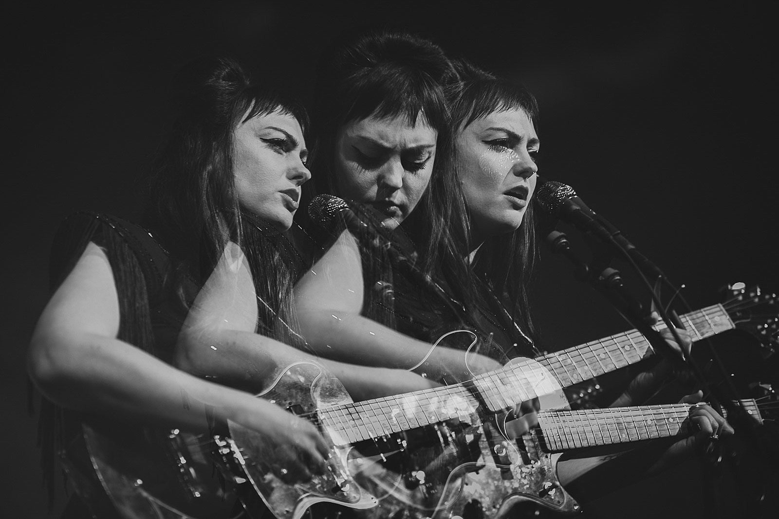 Angel Olsen began Brooklyn Steel run, with Zsela & fire alarm delays (pics, video)