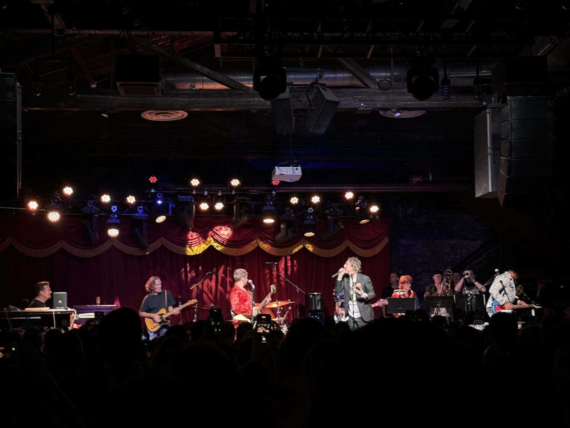 Black Thought, Jimmy Fallon, Chris Robinson & more joined RHCP’s Chad Smith & Andrew Watt for covers at BK Bowl