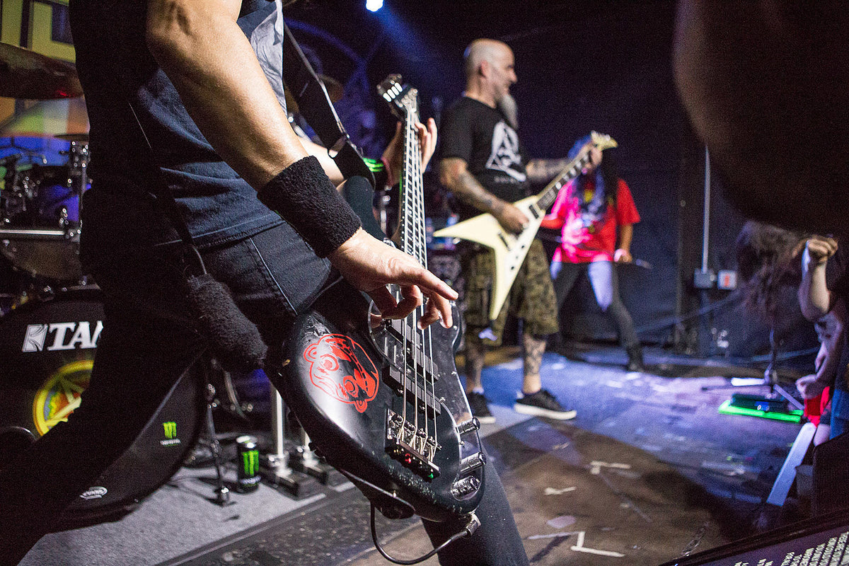 Anthrax touring with Killswitch Engage, played Epiphone Revolver Music Awards