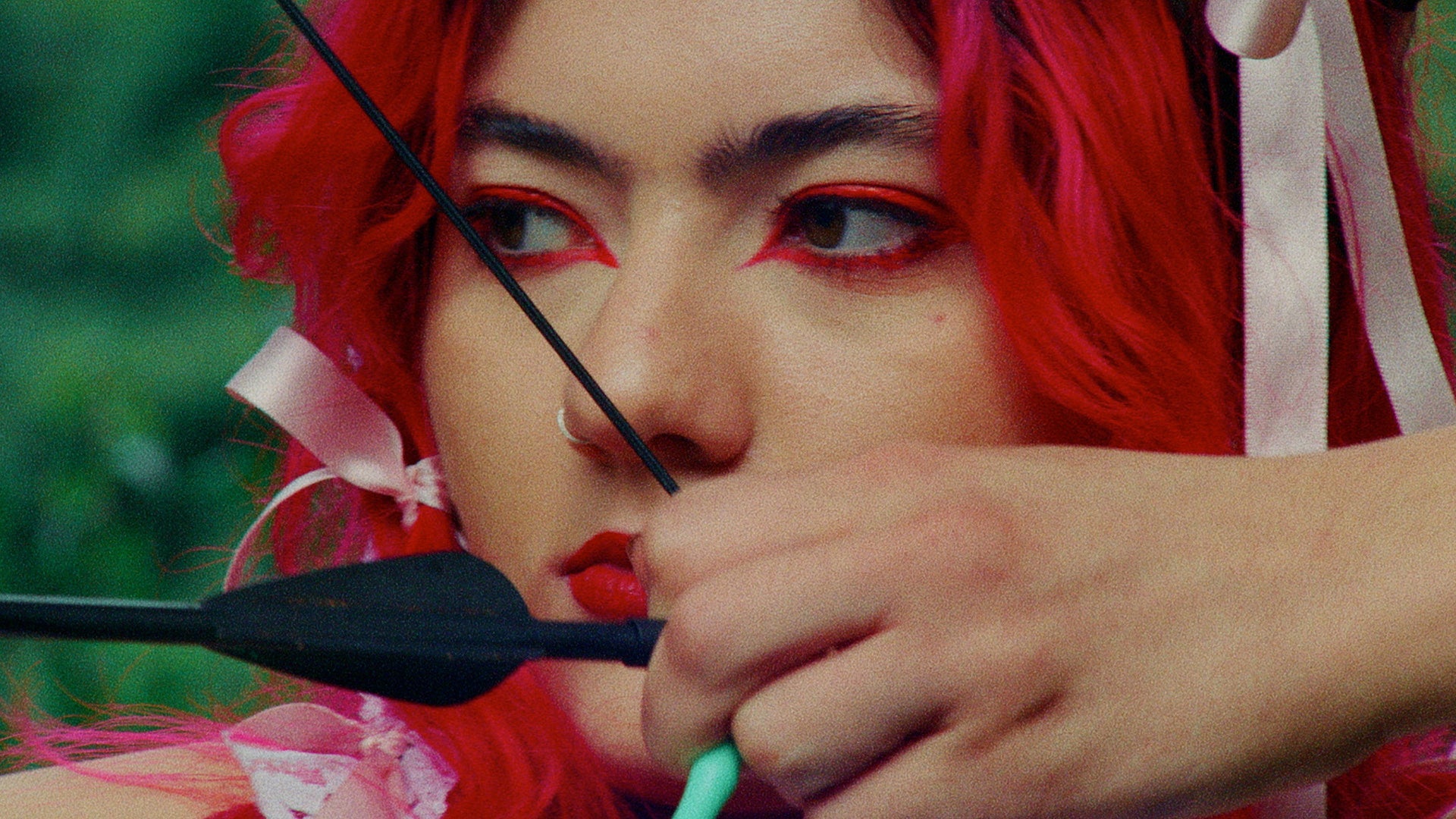 Eaves Wilder signs to Secretly Canadian, releases single “I Stole Your Jumper”
