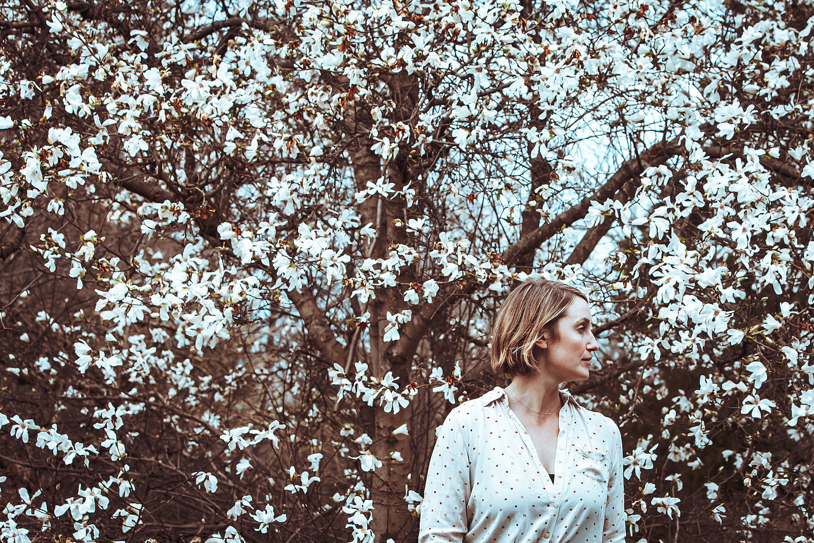 Listen to Joan Shelley & Bill Callahan duet on “Amberlit Morning”
