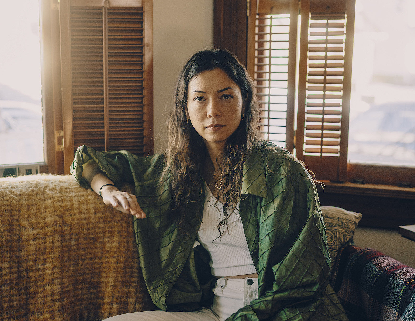Renata Zeiguer announces new album and tour, shares “Sunset Boulevard”