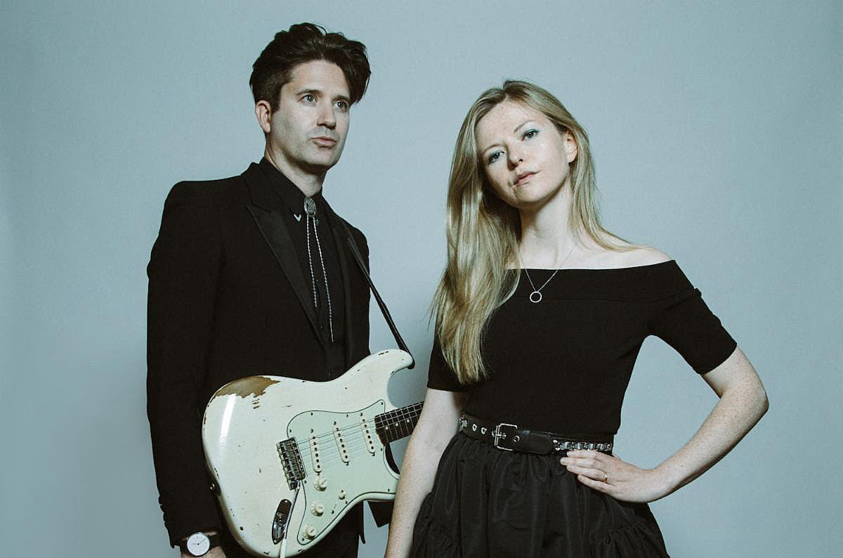 Still Corners share new single “Heavy Days,” announce 2022 tour