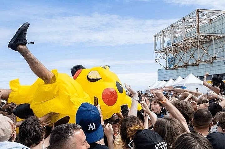Adjacent Fest day 2 review: blink-182, Turnstile, Knocked Loose, Soul Glo & more