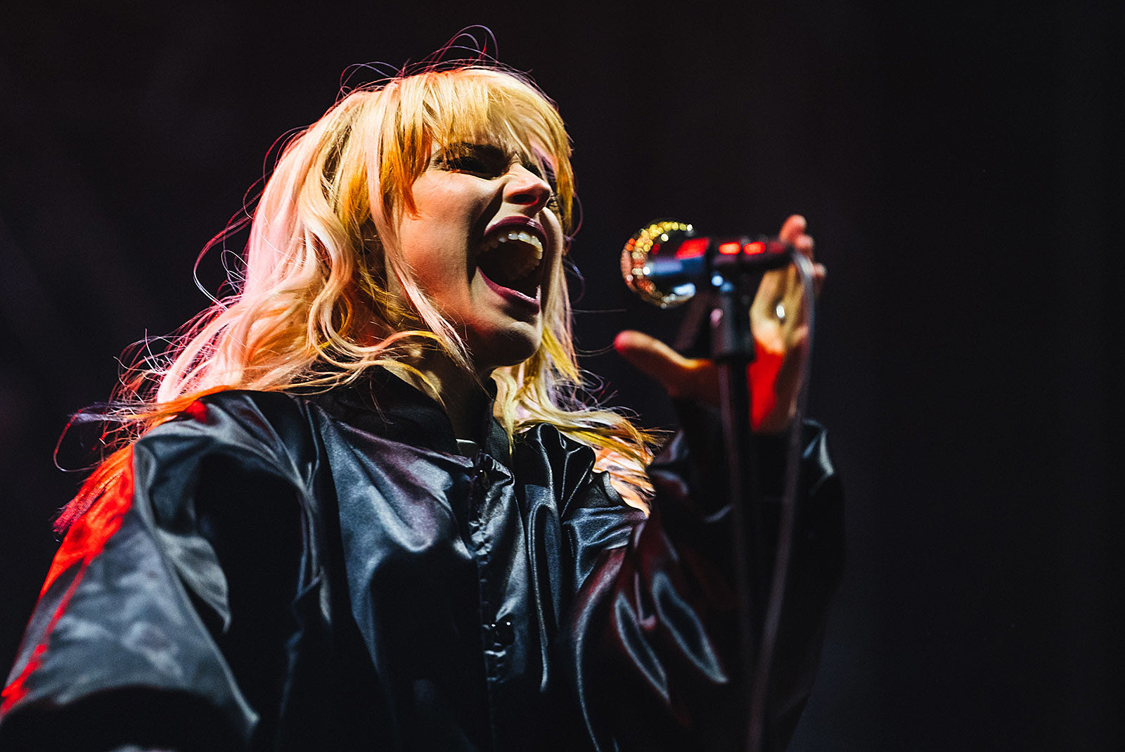 Hayley Williams shares health update & reveals Paramore have been back in the studio
