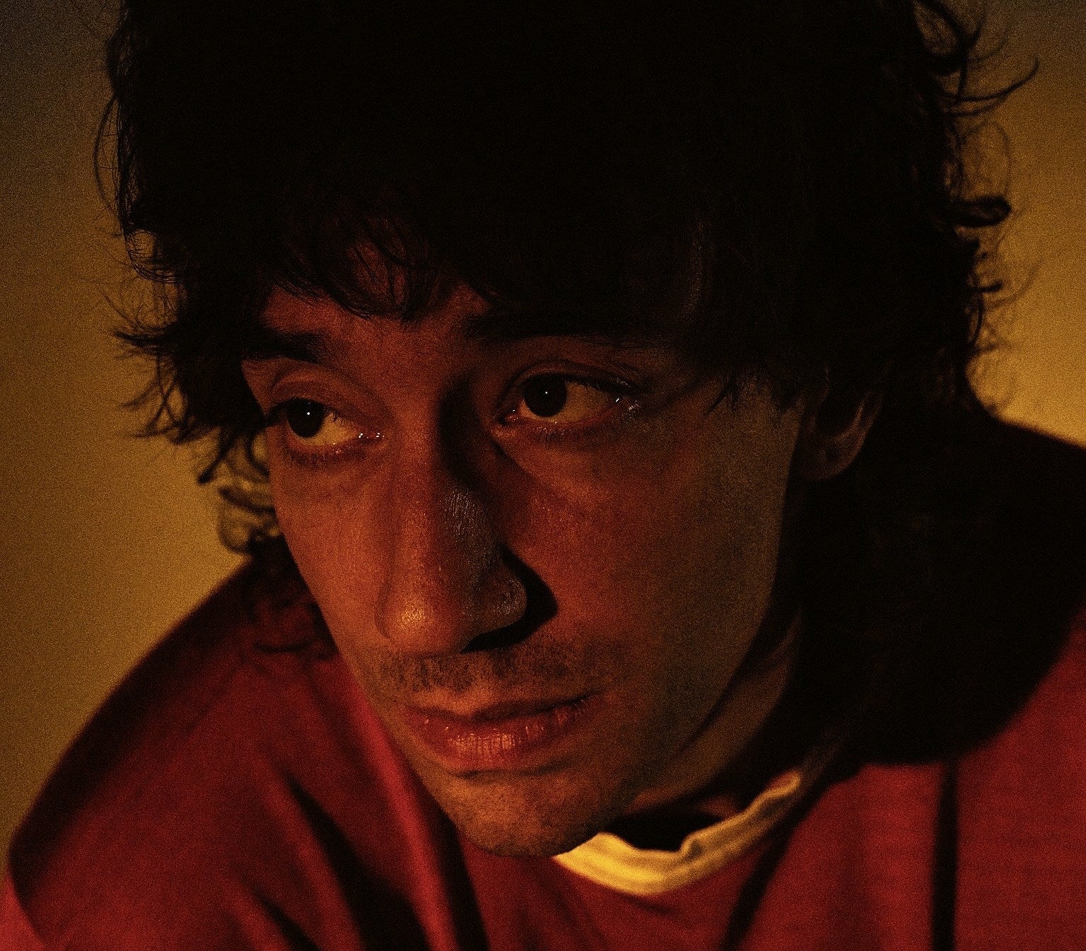 Albert Hammond Jr shares 8 more songs from new LP ‘Melodies On Hiatus’ (watch the “Old Man” video)