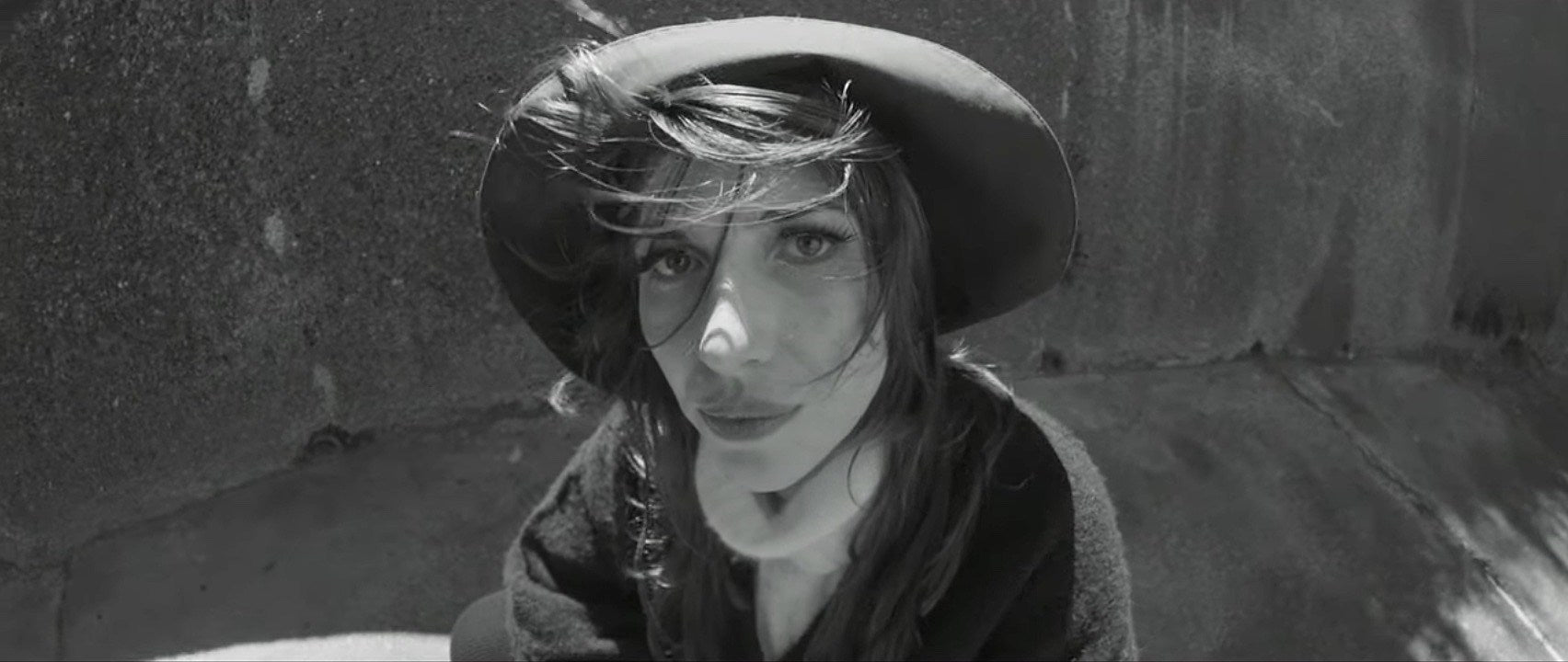 Aldous Harding shares “Fever” off upcoming LP ‘Warm Chris’
