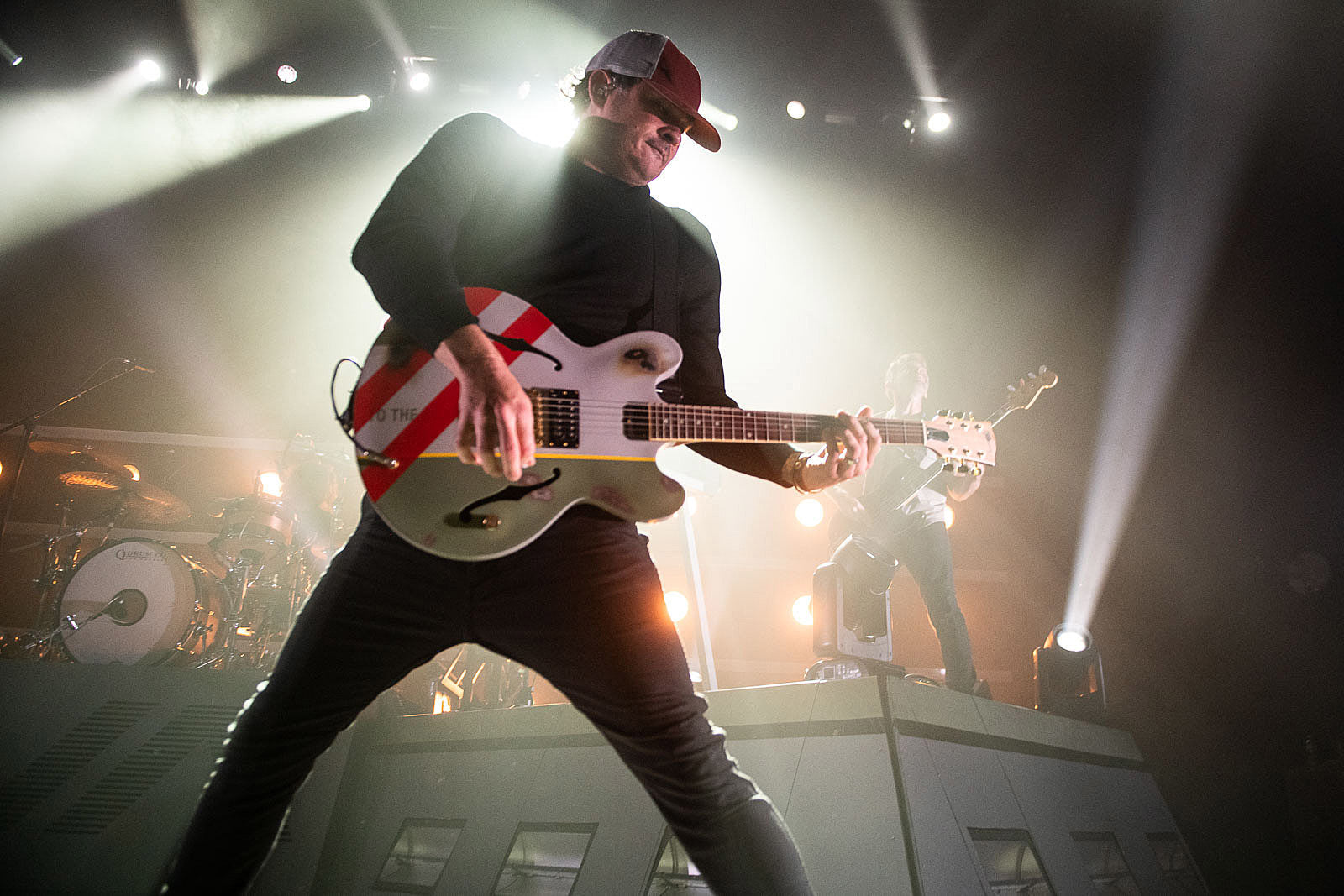 Angels & Airwaves played Hammerstein (pics), Tom paid tribute to Mark Hoppus in Philly (video)