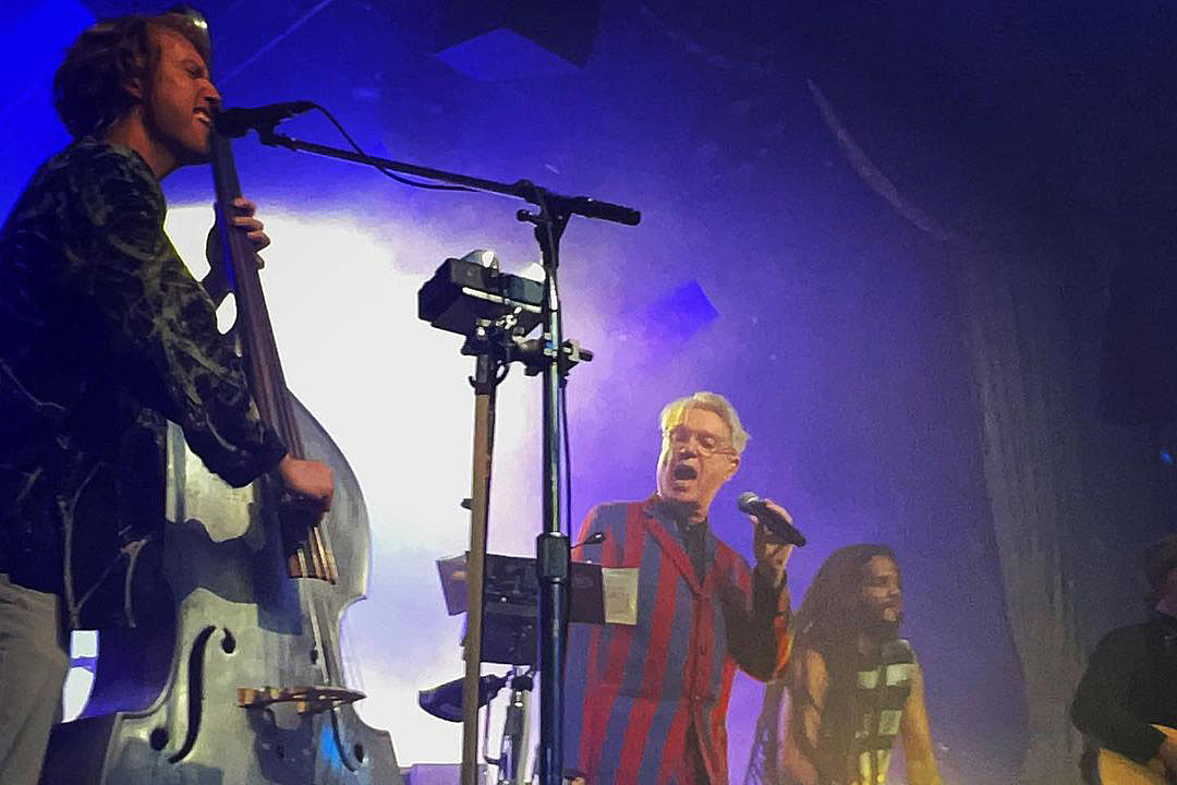 Arcade Fire wrapped up Bowery Ballroom run with David Byrne & Mike Myers (videos, setlist)
